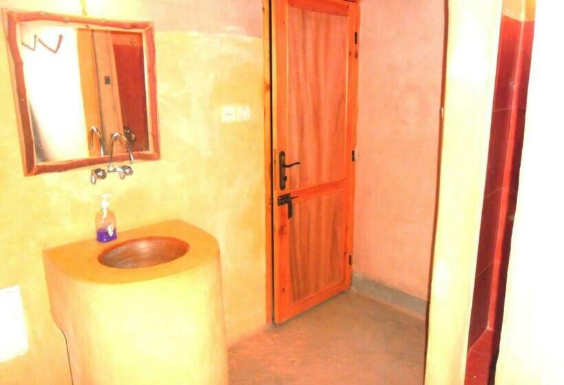 اتاق خانوادگی, Auberge Migusta