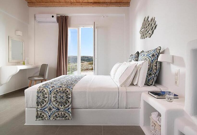 اتاق اساندارد با چشم‌انداز جانبی به دریا, Lithos Luxury Rooms