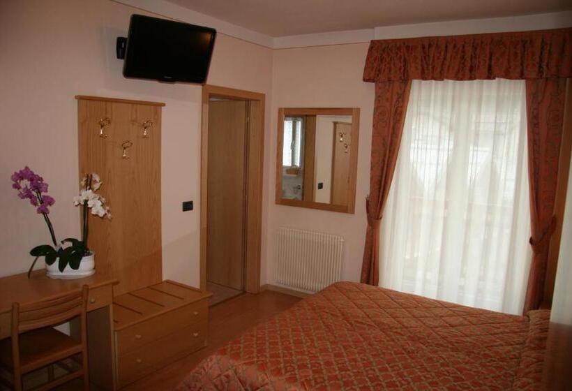 اتاق استاندارد با بالکن, Dolomiti Hotel Olimpia