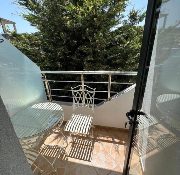 اتاق لوکس, Ilio Boutique
