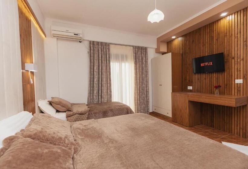 اتاق لوکس سه تخته, Ilio Boutique