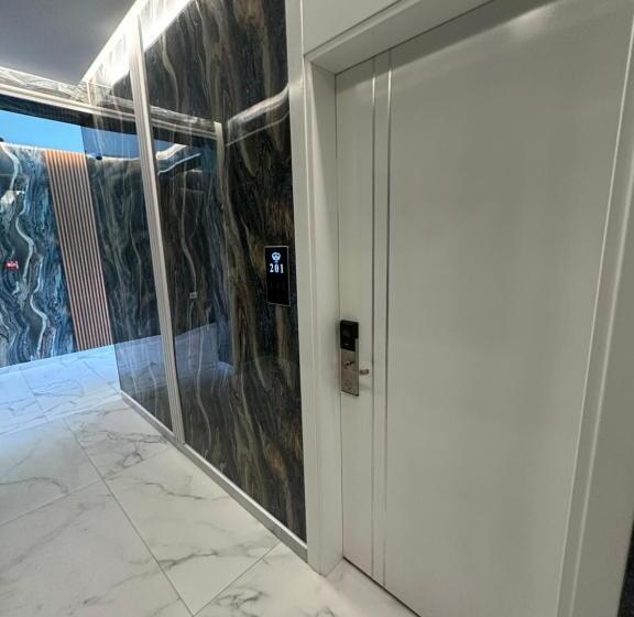 اتاق سوپریور با وان آب گرم, Ilio Boutique