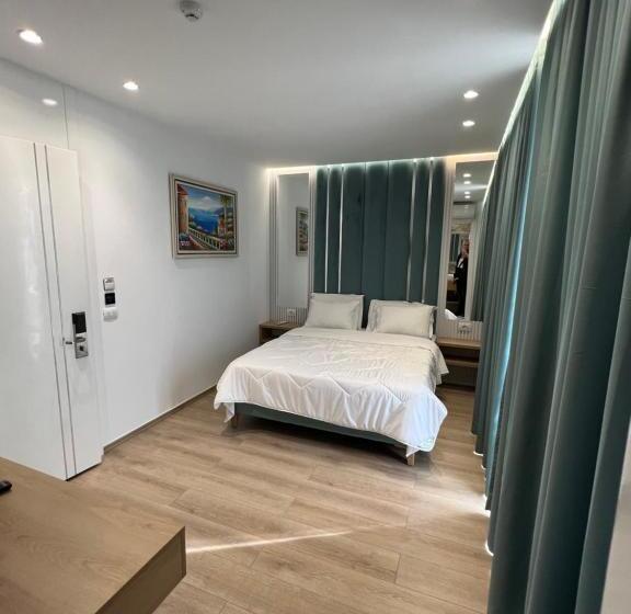 اتاق سوپریور با وان آب گرم, Ilio Boutique