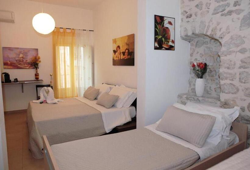 اتاق استاندارد چهار تخته, La Corte Di Ibla