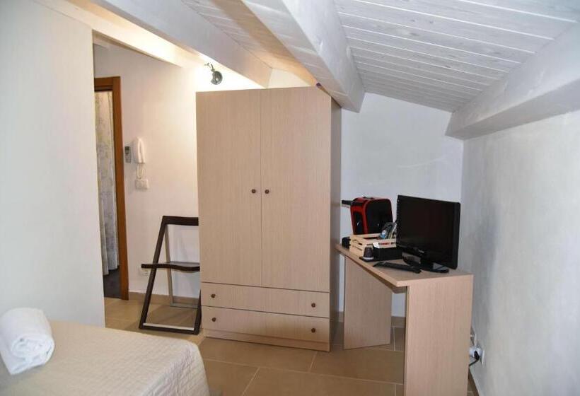 اتاق استاندارد یک نفره, La Corte Di Ibla