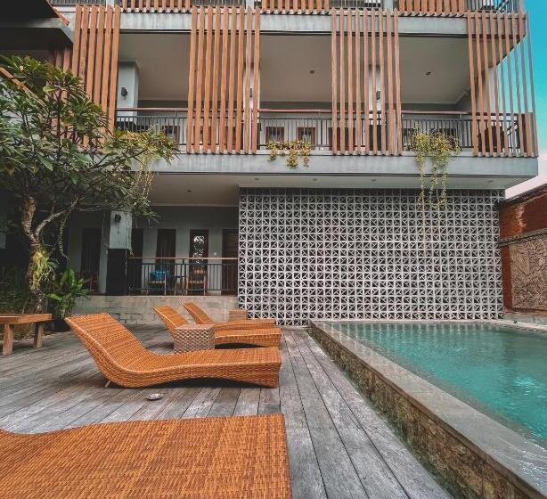 اتاق لوکس, Perissos Echo Beach