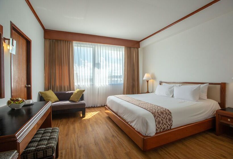 Deluxe Room, Centara Life Hotel Mae Sot