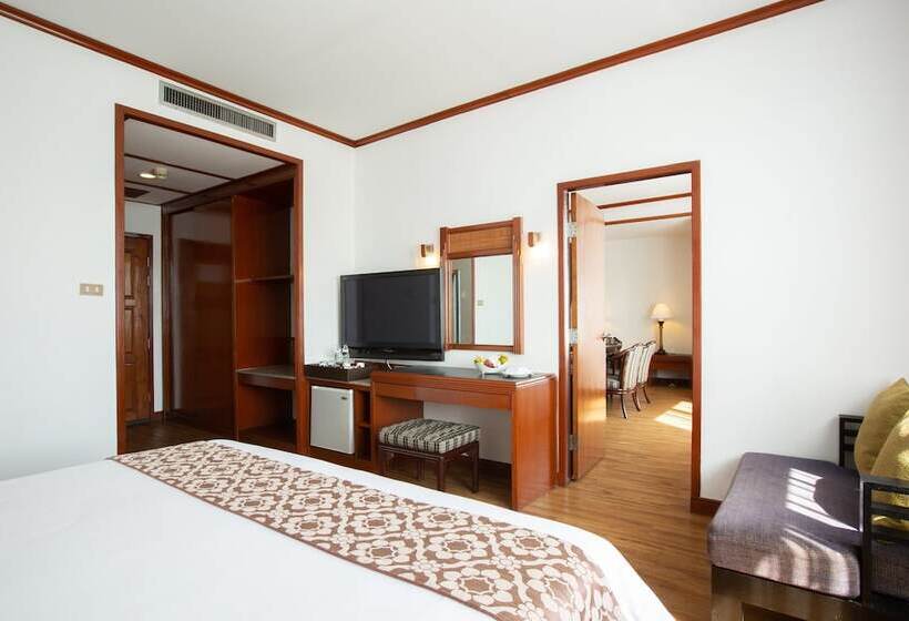 Executive Suite, Centara Life Hotel Mae Sot