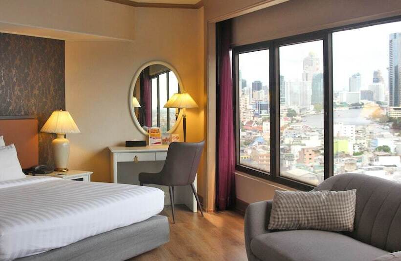 Deluxe room with river view, Grand China Bangkok