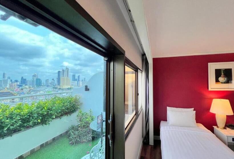 Junior suite with river view, Grand China Bangkok