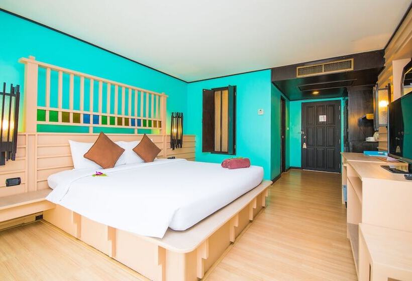 اتاق سوپریور با چشم‌انداز استخر, Phuket Island View Resort   Sha Extra Plus