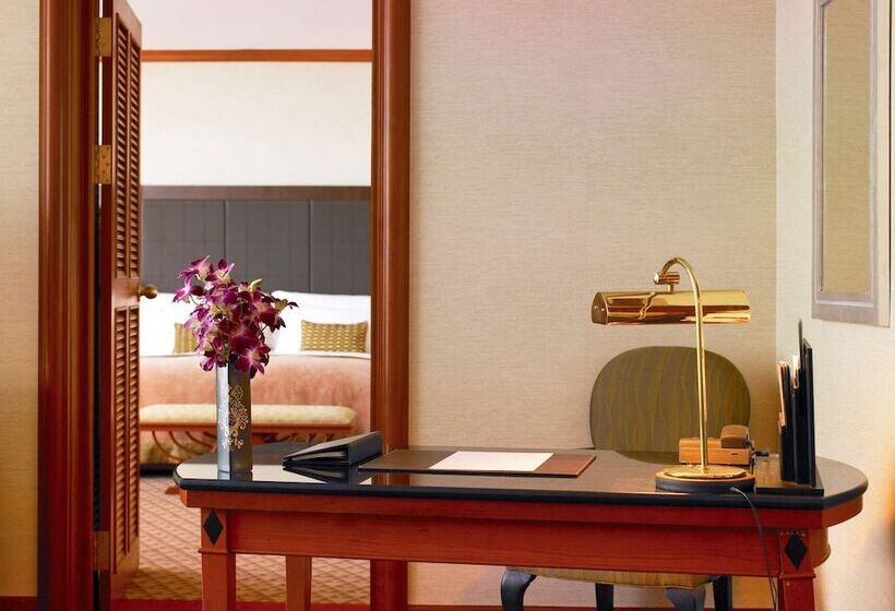 سوییت اجرایی, Pullman Khon Kaen Raja Orchid