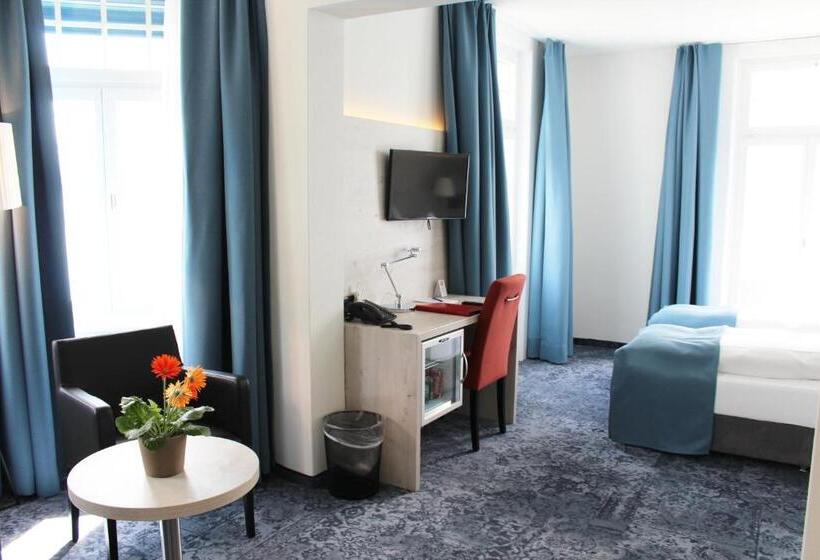 اتاق استاندارد با چشم‌انداز دریاچه, Restaurant Bellevue Au Lac