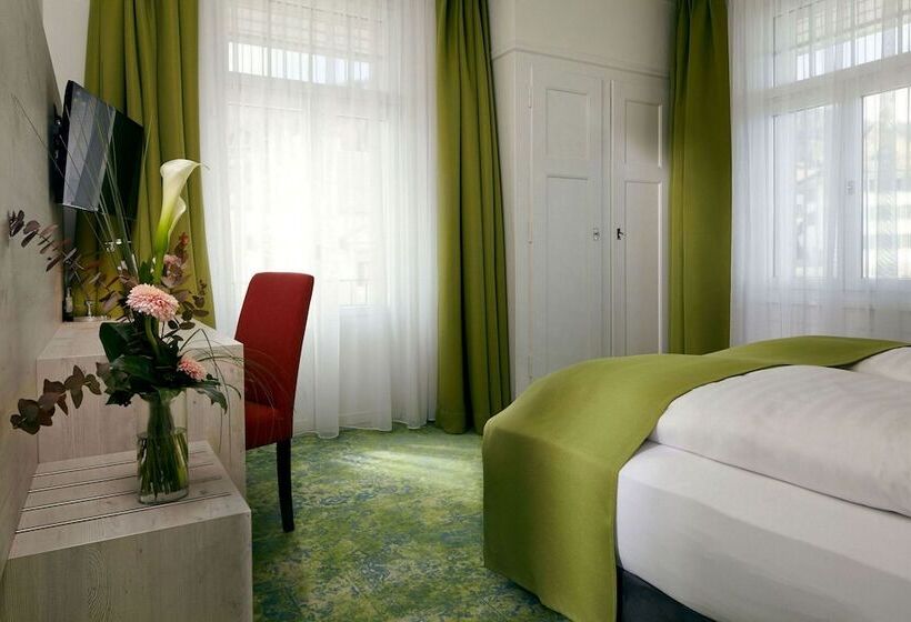 اتاق استاندارد چهار تخته, Restaurant Bellevue Au Lac