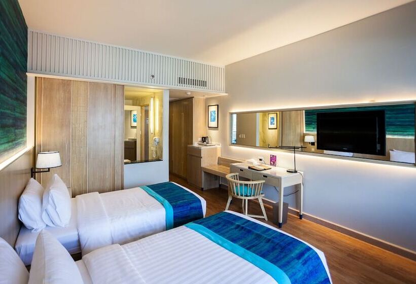اتاق لوکس سه تخته, The Royal Paradise Hotel & Spa   Sha Extra Plus