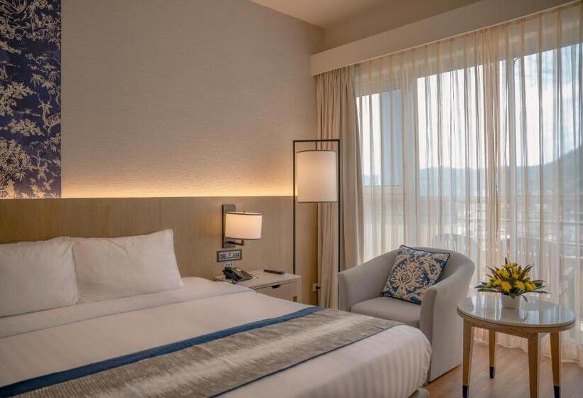 اتاق لوکس با چشم‌انداز دریا, The Royal Paradise Hotel & Spa   Sha Extra Plus