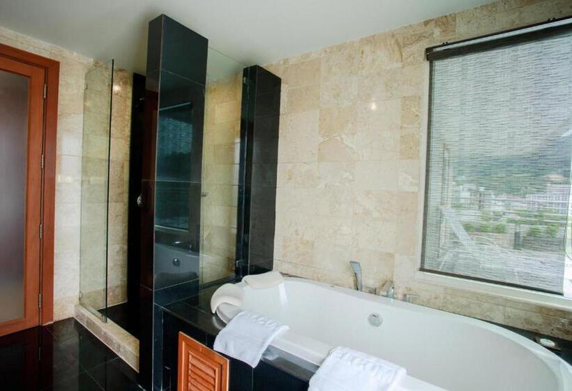 سوئیت سلطنتی 2 خوابه, The Royal Paradise Hotel & Spa   Sha Extra Plus