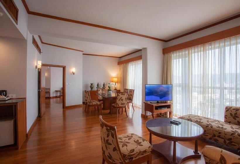 سوئیت مدیریتی 2 خوابه, The Royal Paradise Hotel & Spa   Sha Extra Plus
