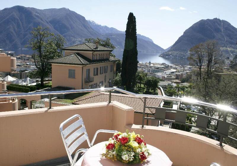 Suite with lake view, Villa Sassa  And Spa