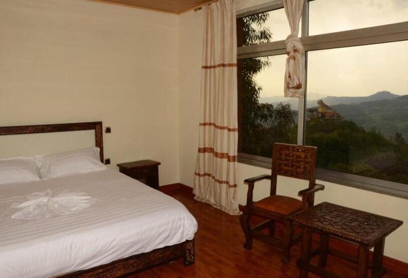 家庭间, Fikirandray Lodge