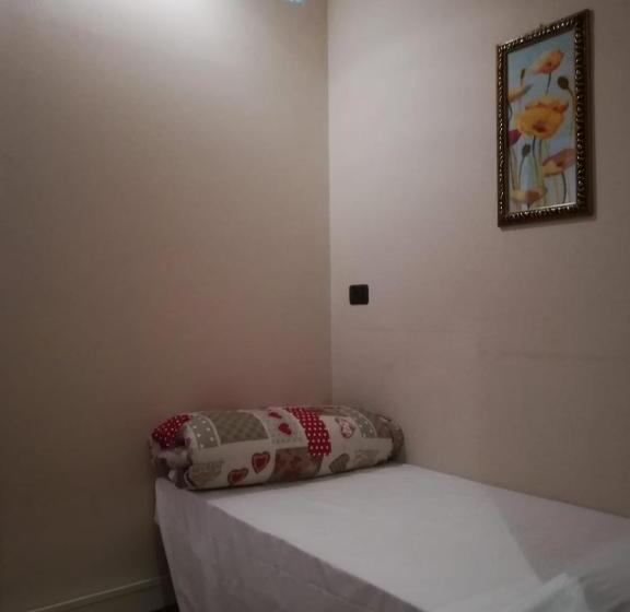 اتاق استاندارد یک نفره, Dreaming Piazza Bra Rooms