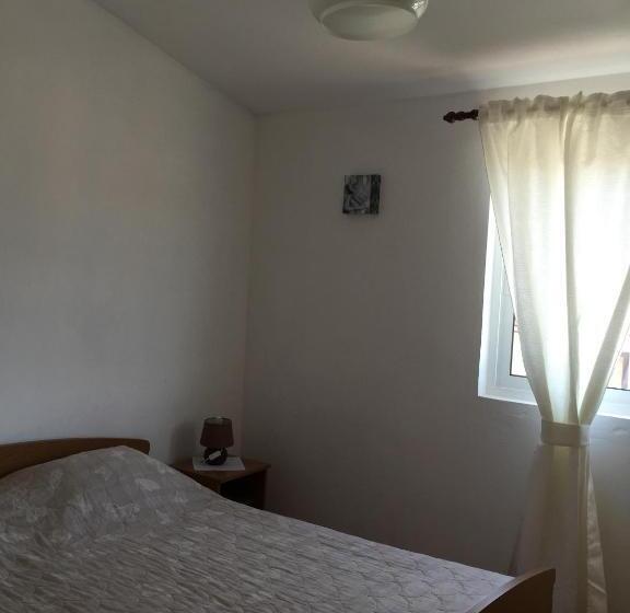 آپارتمان 2 خوابه با چشم‌انداز دریا, Guesthouse Tariba