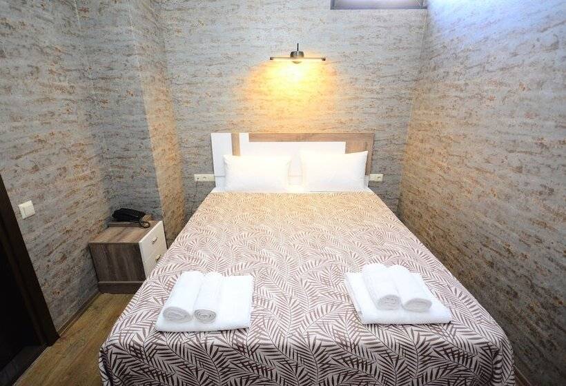 اتاق استاندارد, Dream Tower