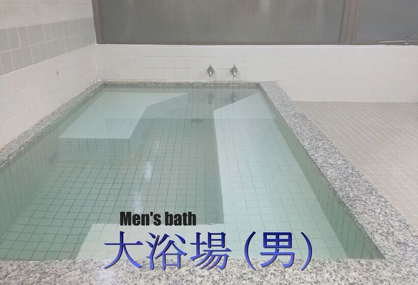 اتاق کلاسیک سه تخته, Biwako Hira