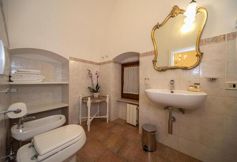 اتاق لوکس, Masseria Del Crocifisso