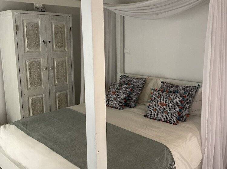 اتاق استاندارد, Dar Camelia