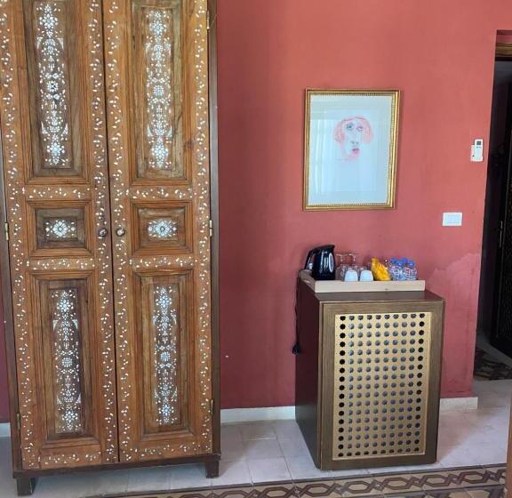 سوئیت جونیور با تراس, Dar Camelia
