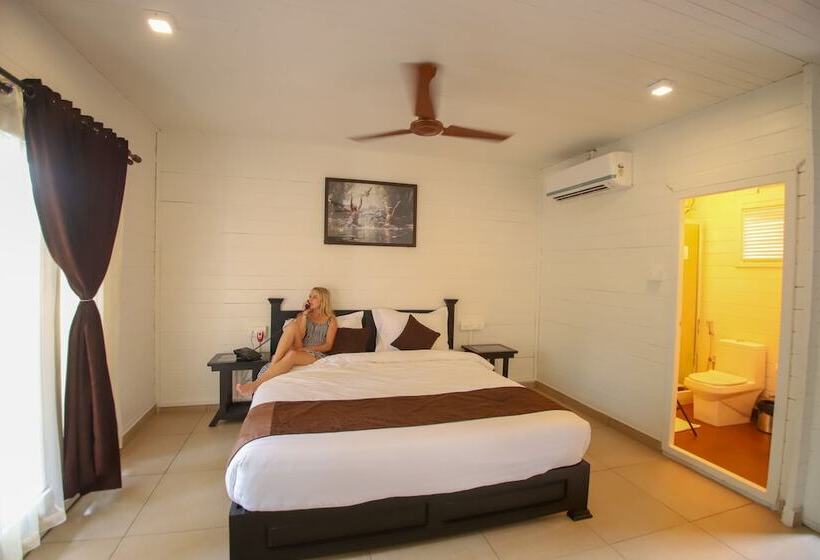 اتاق لوکس با تخت بزرگ, The Regalia Resort