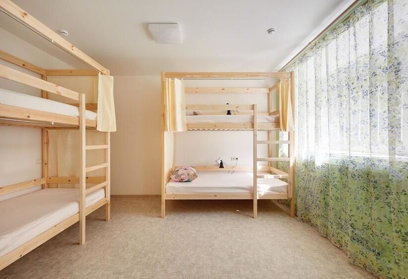 تختخواب در اتاق مشترک, Hostels Rus   Tomsk