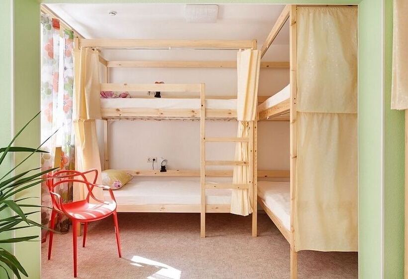 تختخواب در اتاق مشترک, Hostels Rus   Tomsk