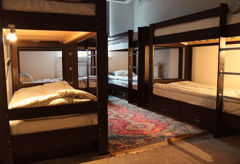 تختخواب در اتاق مشترک, Like Hostel Kaluga