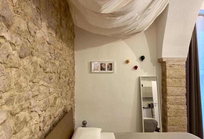 اتاق استاندارد, Altrelli Rooms