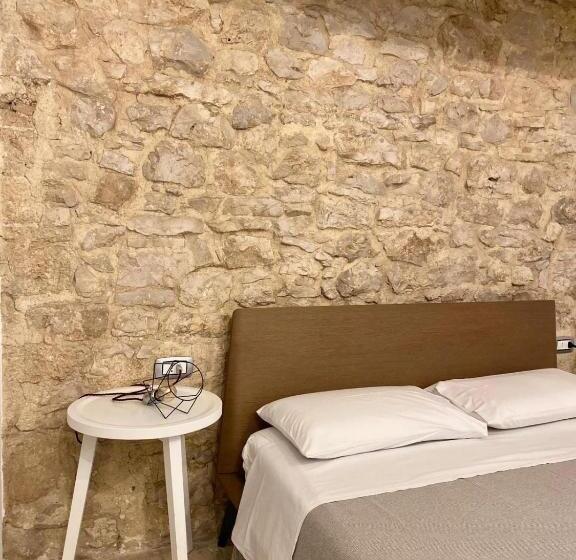 اتاق استاندارد, Altrelli Rooms