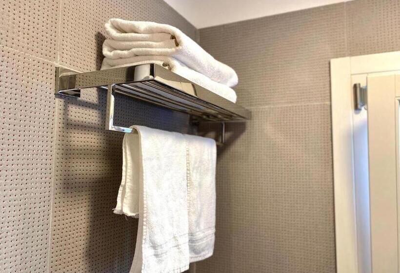 اتاق لوکس با بالکن, Altrelli Rooms