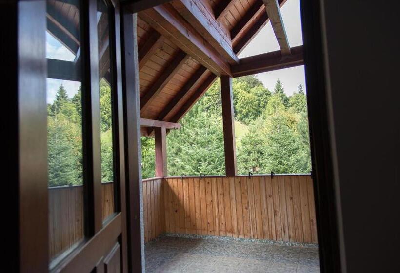 带露台的小型套房, Casa Natalia