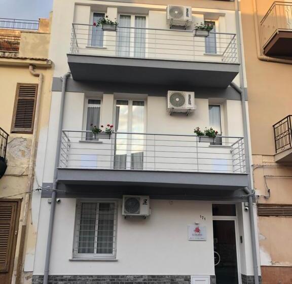 اتاق لوکس, Le Tre Rose