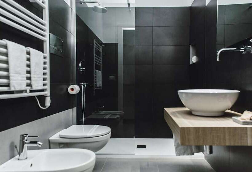 اتاق استاندارد سه نفره, Elysium B&b