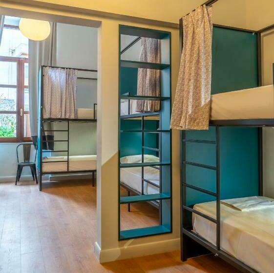 تختخواب در اتاق مشترک, Intra Muros Hostel
