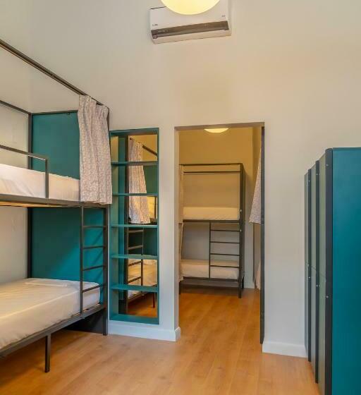 تختخواب در اتاق مشترک, Intra Muros Hostel