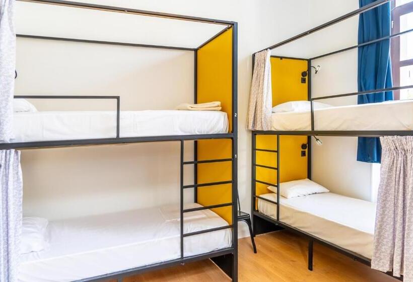 اتاق خانوادگی با سرویس بهداشتی مشترک, Intra Muros Hostel