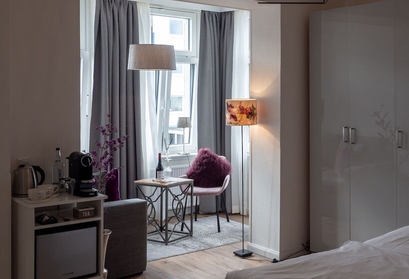 اتاق لوکس, Boutique Hotel Villa Monika