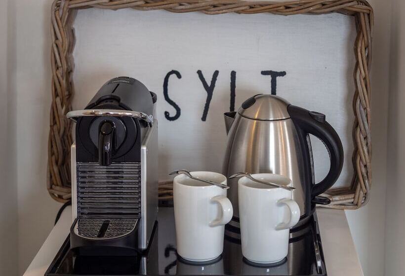 سوئیت با بالکن, Boutique Hotel Villa Monika