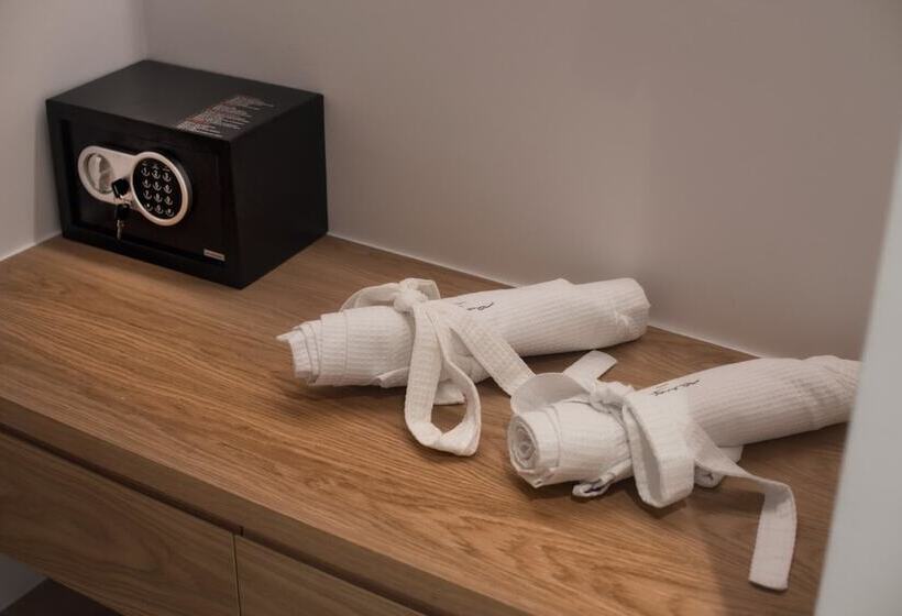اتاق پریمیوم سه تخته, Natura Luxury Boutique Hotel Skopelos