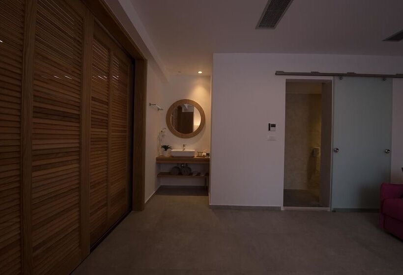 سوییت خانوادگی, Natura Luxury Boutique Hotel Skopelos
