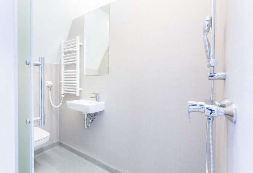 اتاق استاندارد یک نفره, Hostel Kampus
