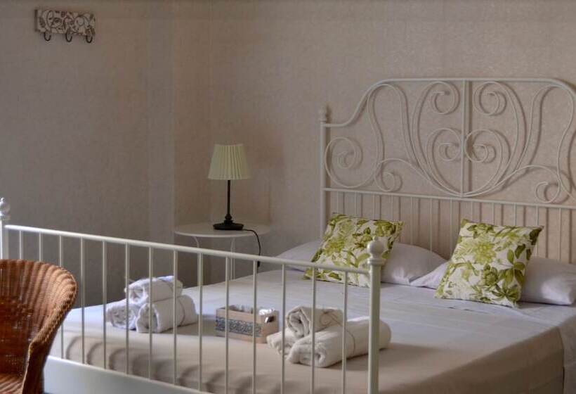 اتاق استاندارد چهار تخته, Casa Jolanda B&b